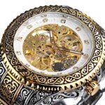 belle montre style steampunk avec engrenages apparents dore et blanc 579 1