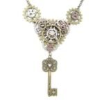 collier steampunk cle avec rouages mecaniques roas200 864 1